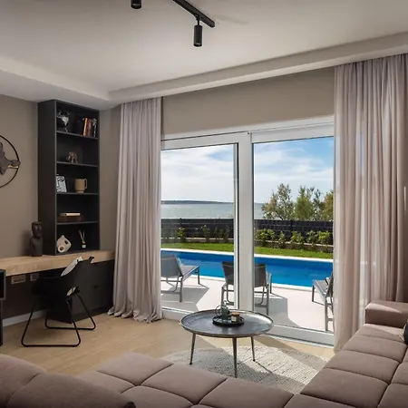 Eleni Zadarvillas Ljubač